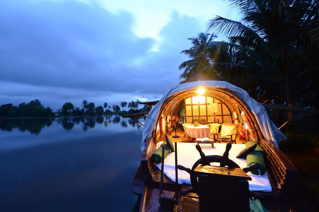 Spice Coast Cruises - Houseboat, A Cgh Earth Experience Hotell Alappuzha Exteriör bild