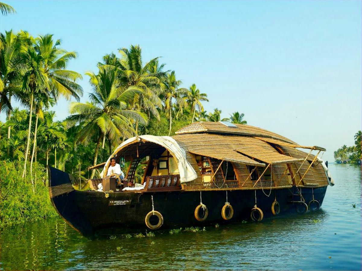 Spice Coast Cruises - Houseboat, A Cgh Earth Experience Hotell Alappuzha Exteriör bild
