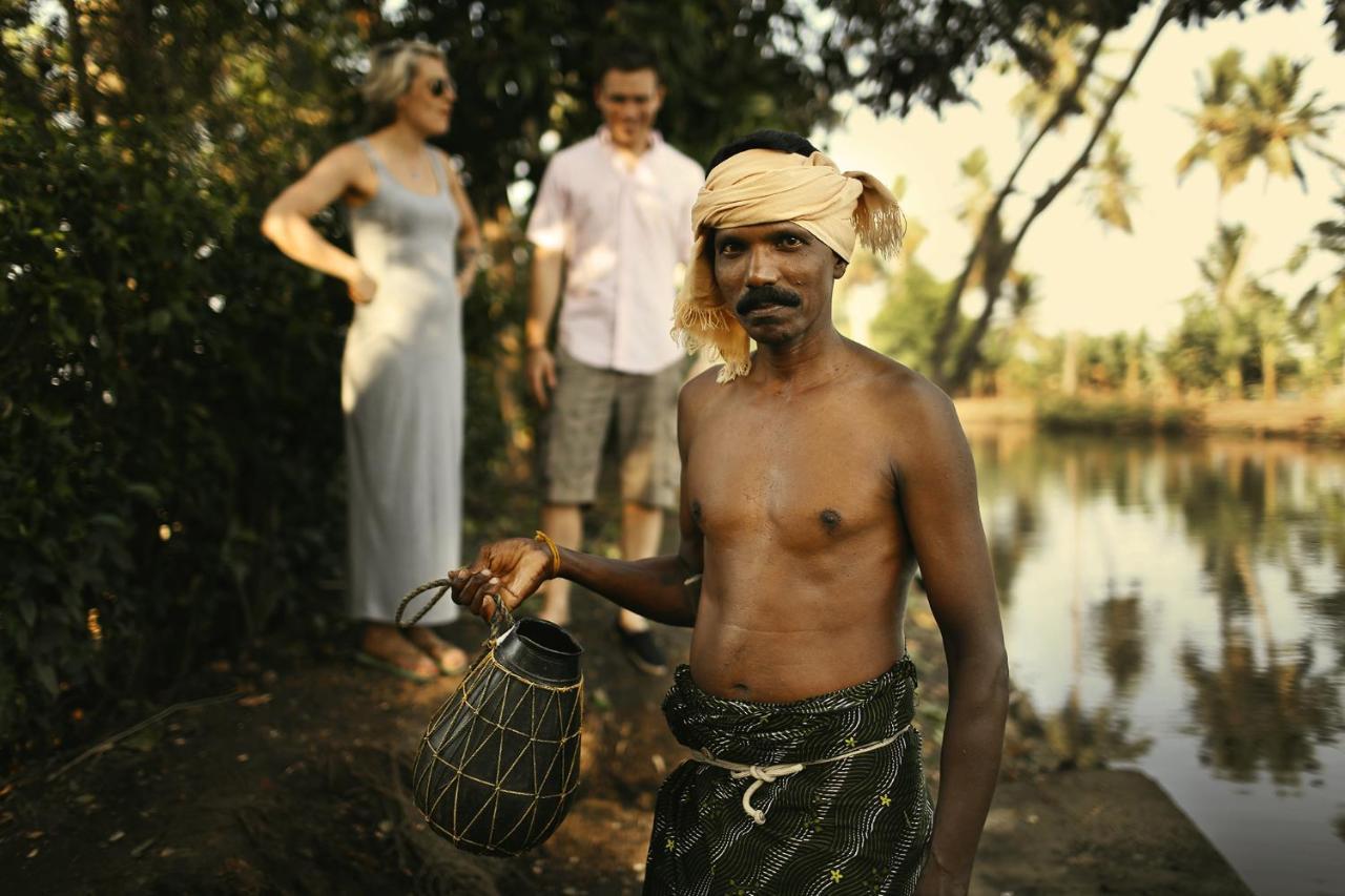 Spice Coast Cruises - Houseboat, A Cgh Earth Experience Hotell Alappuzha Exteriör bild