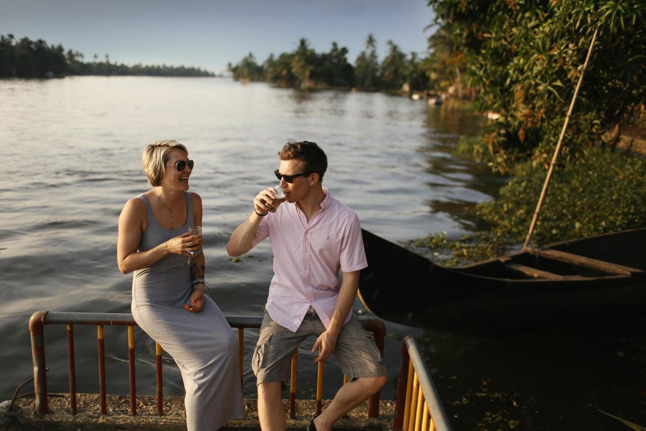 Spice Coast Cruises - Houseboat, A Cgh Earth Experience Hotell Alappuzha Exteriör bild