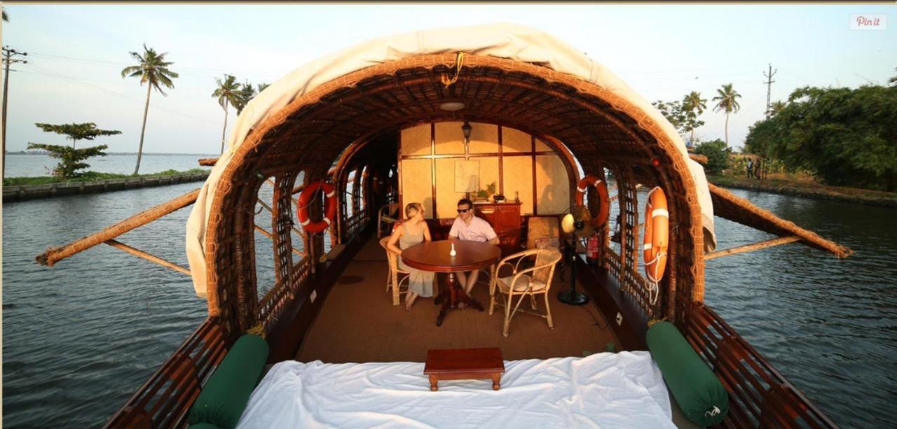 Spice Coast Cruises - Houseboat, A Cgh Earth Experience Hotell Alappuzha Exteriör bild